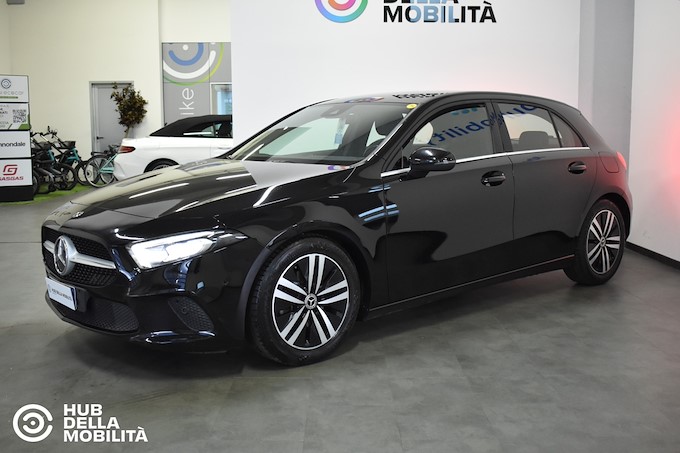 MERCEDES-BENZ A 180 d Automatic Business Sport Light